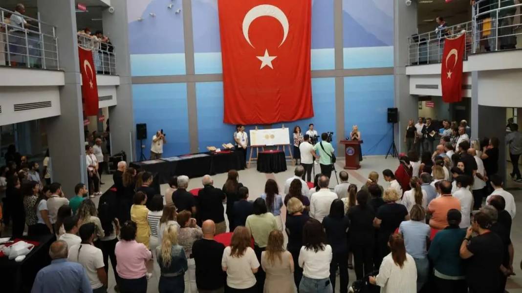 Akdeniz Üniversitesi’nde Tarihe Dokunan Sergi! 7